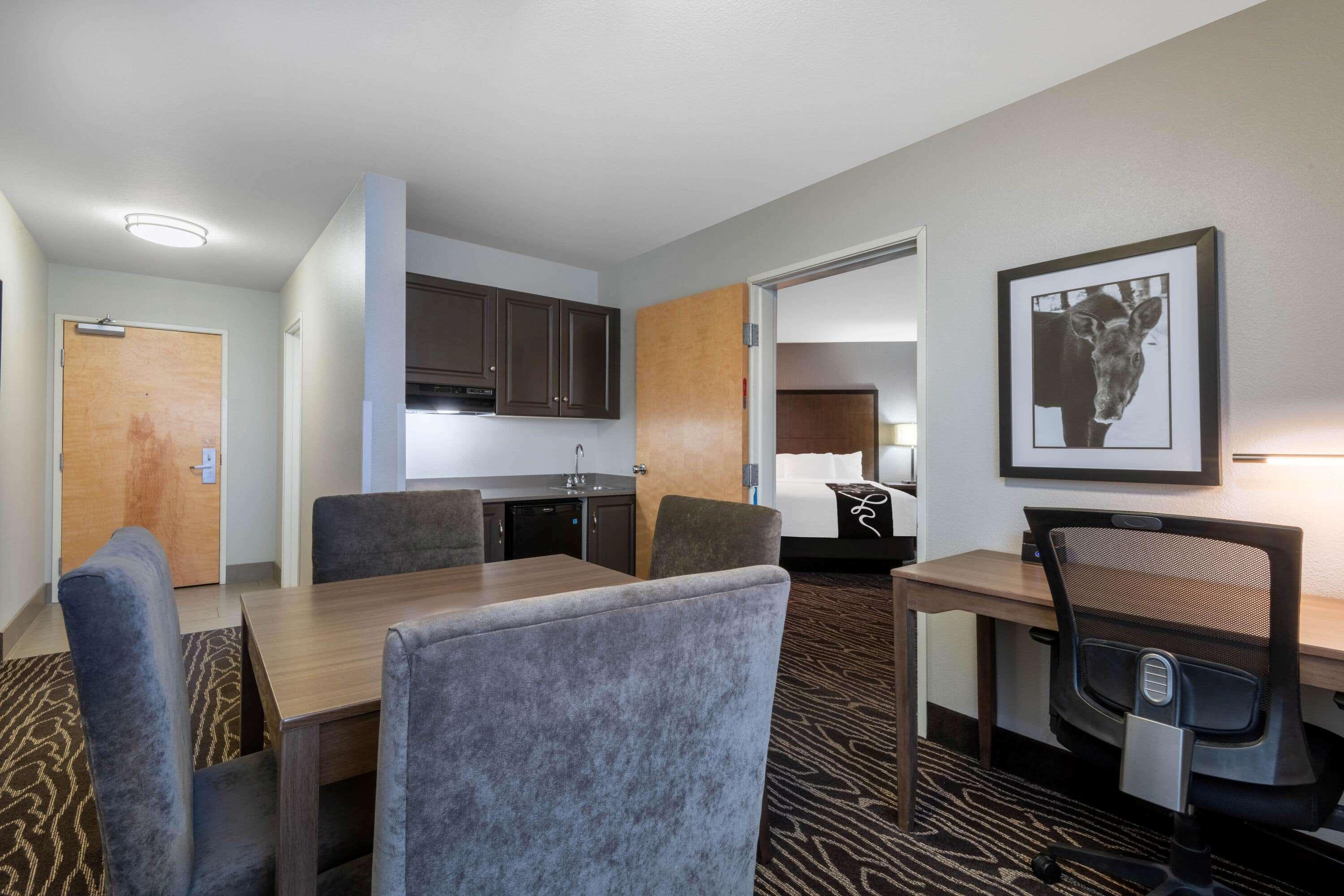 Готель La Quinta By Wyndham Fairbanks Airport Екстер'єр фото