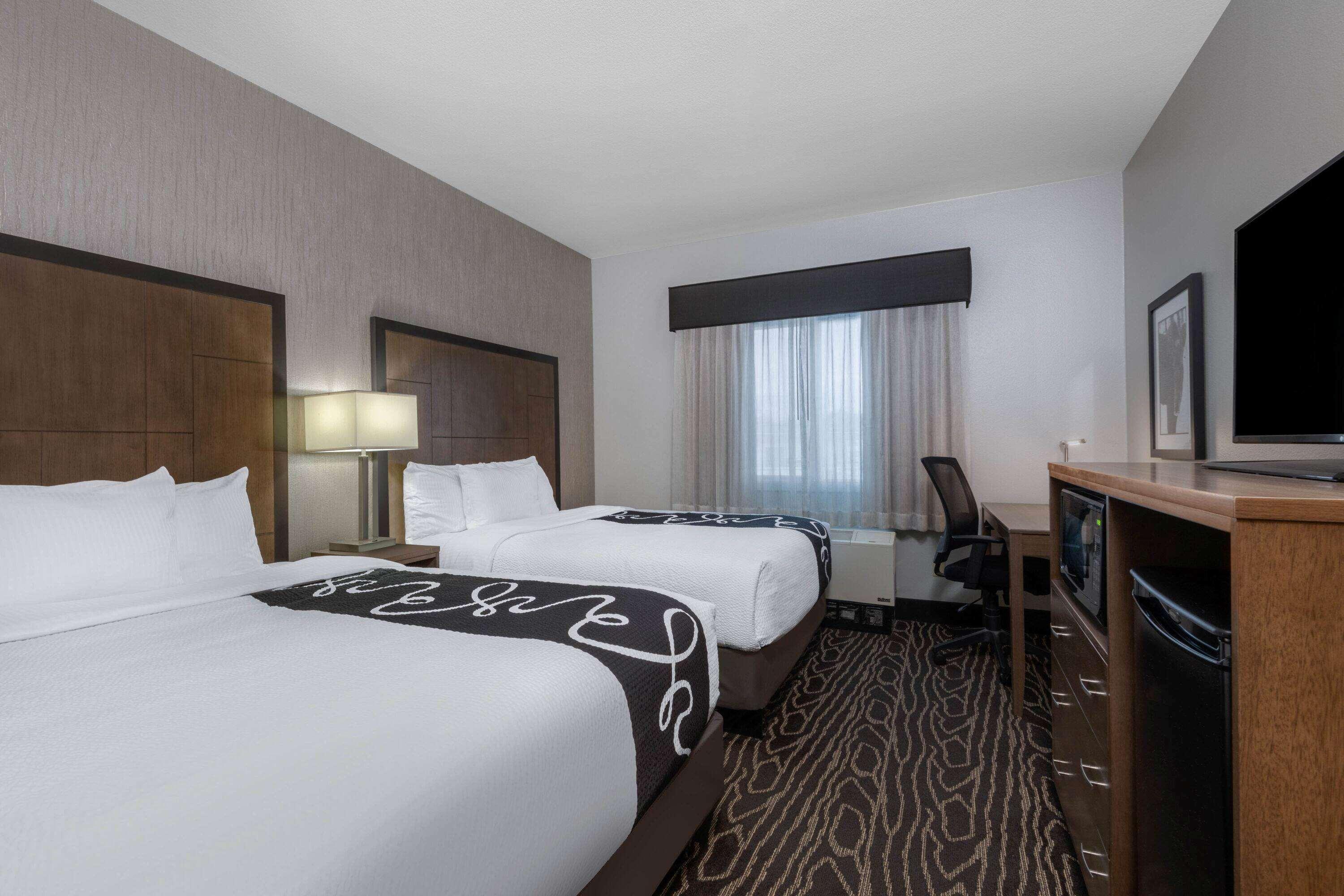 Готель La Quinta By Wyndham Fairbanks Airport Екстер'єр фото