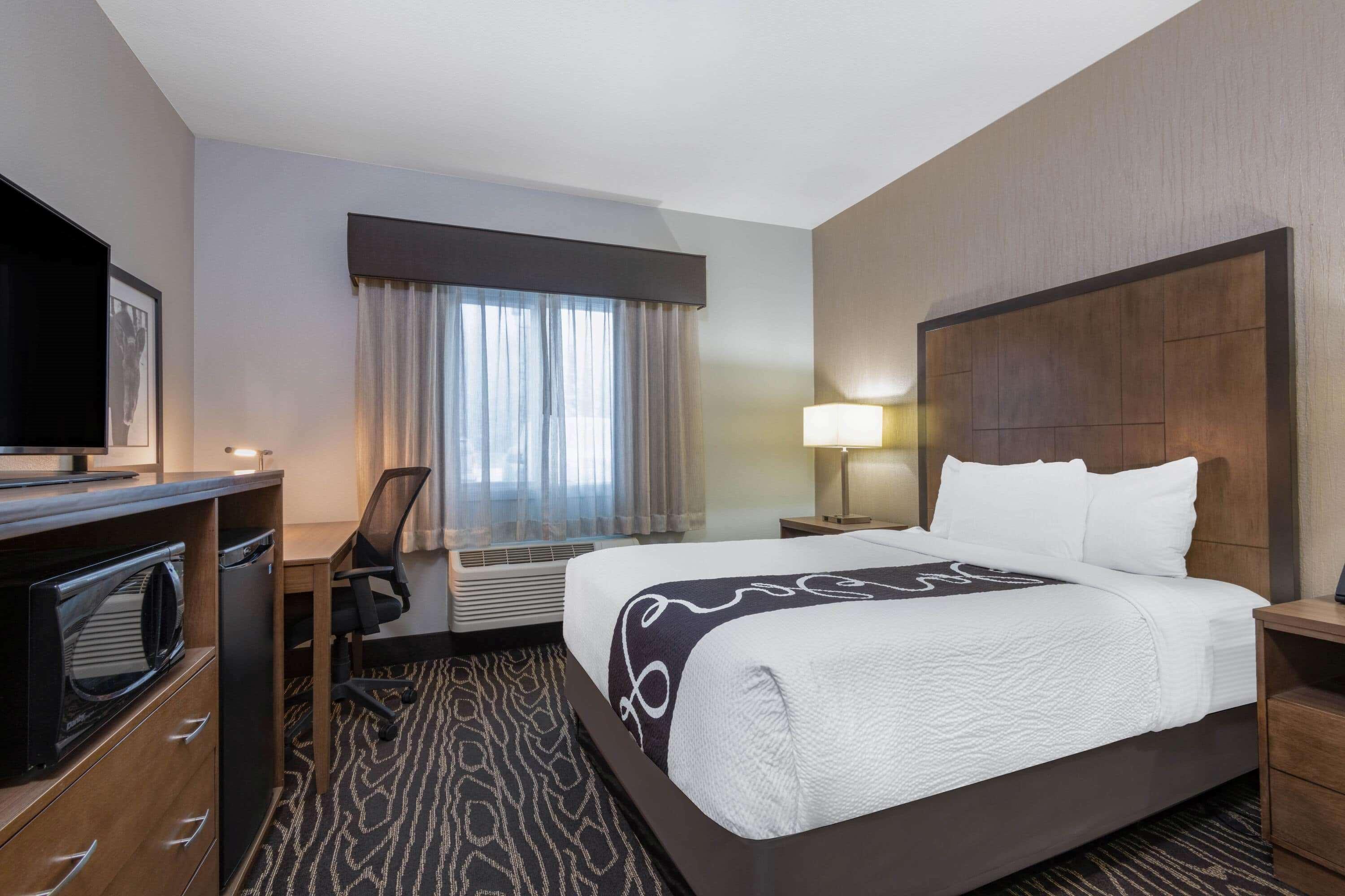 Готель La Quinta By Wyndham Fairbanks Airport Екстер'єр фото