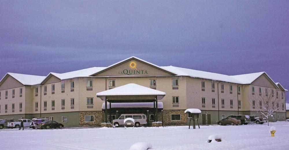 Готель La Quinta By Wyndham Fairbanks Airport Екстер'єр фото
